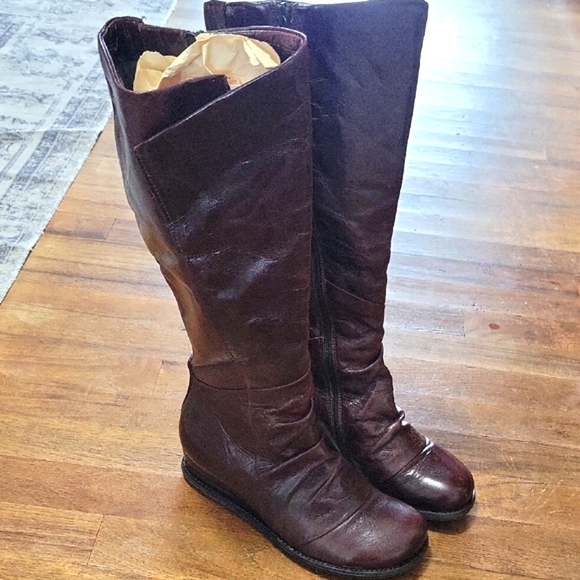 Miz Mooz Boots - Never Worn! - Picture 1 of 12